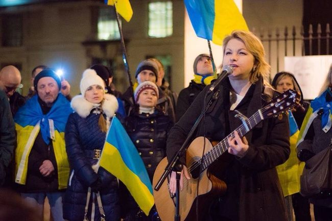 Мария Бурмака побывала в Лондоне и собрала 10 000 фунтов для украинских военных
